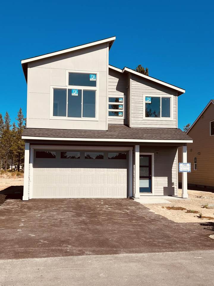 16592 Pine Creek Drive - Photo 1