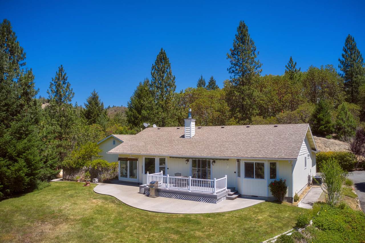 2050 Jaynes Drive - Photo 1