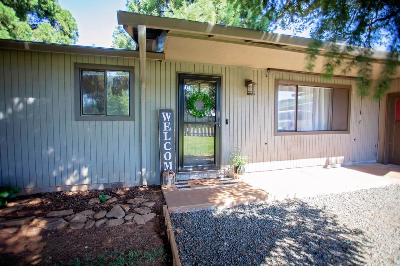 615 Cedar Avenue - Photo 1