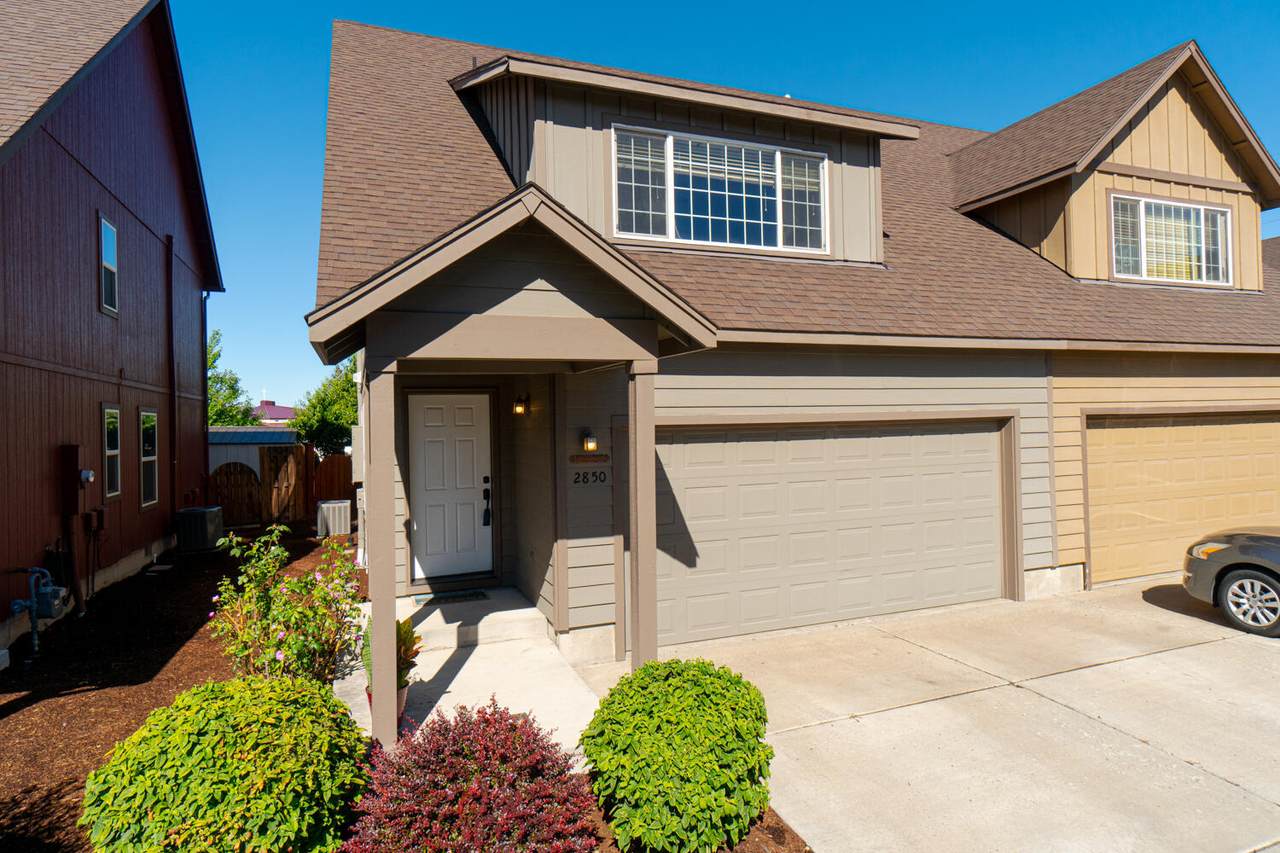 2850 Indian Circle - Photo 1