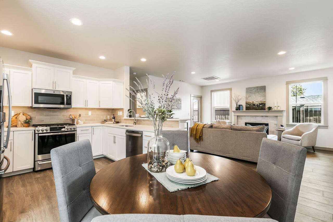 62833 Cranbrook Place - Photo 1