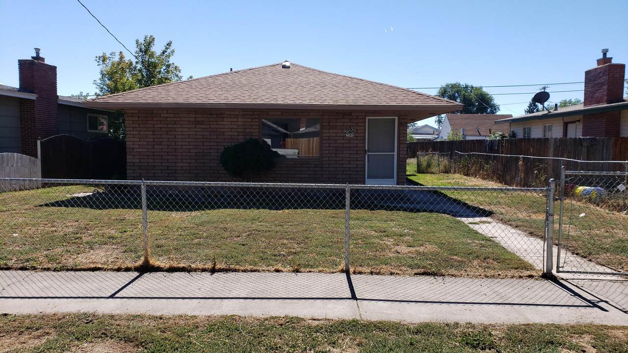 2502 Garden Avenue - Photo 1