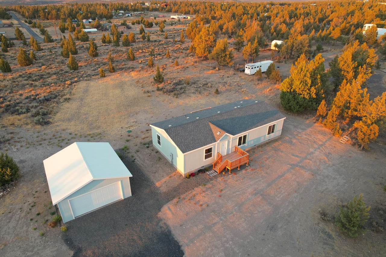 4370 Umatilla Loop - Photo 1