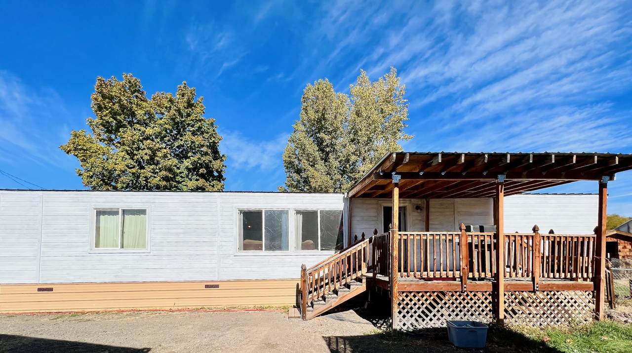 4825 Altamont Drive - Photo 1