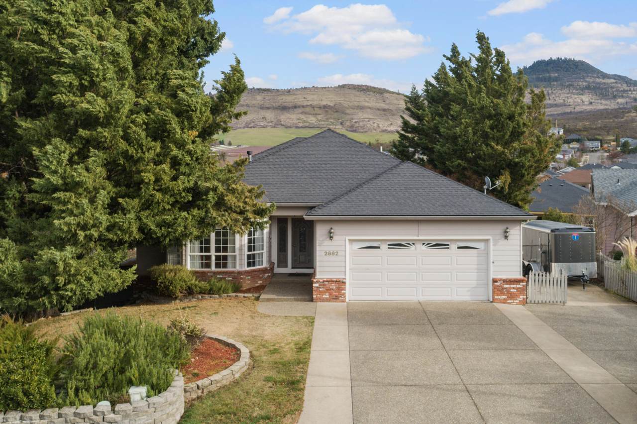 2882 Kerrisdale Ridge Drive - Photo 1