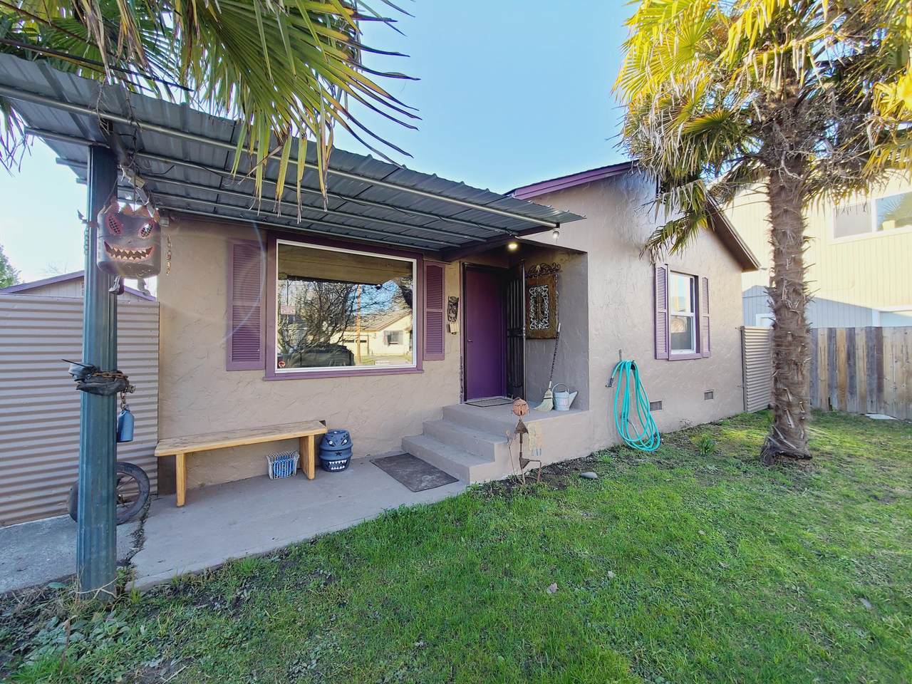 914 Laurel Street - Photo 1