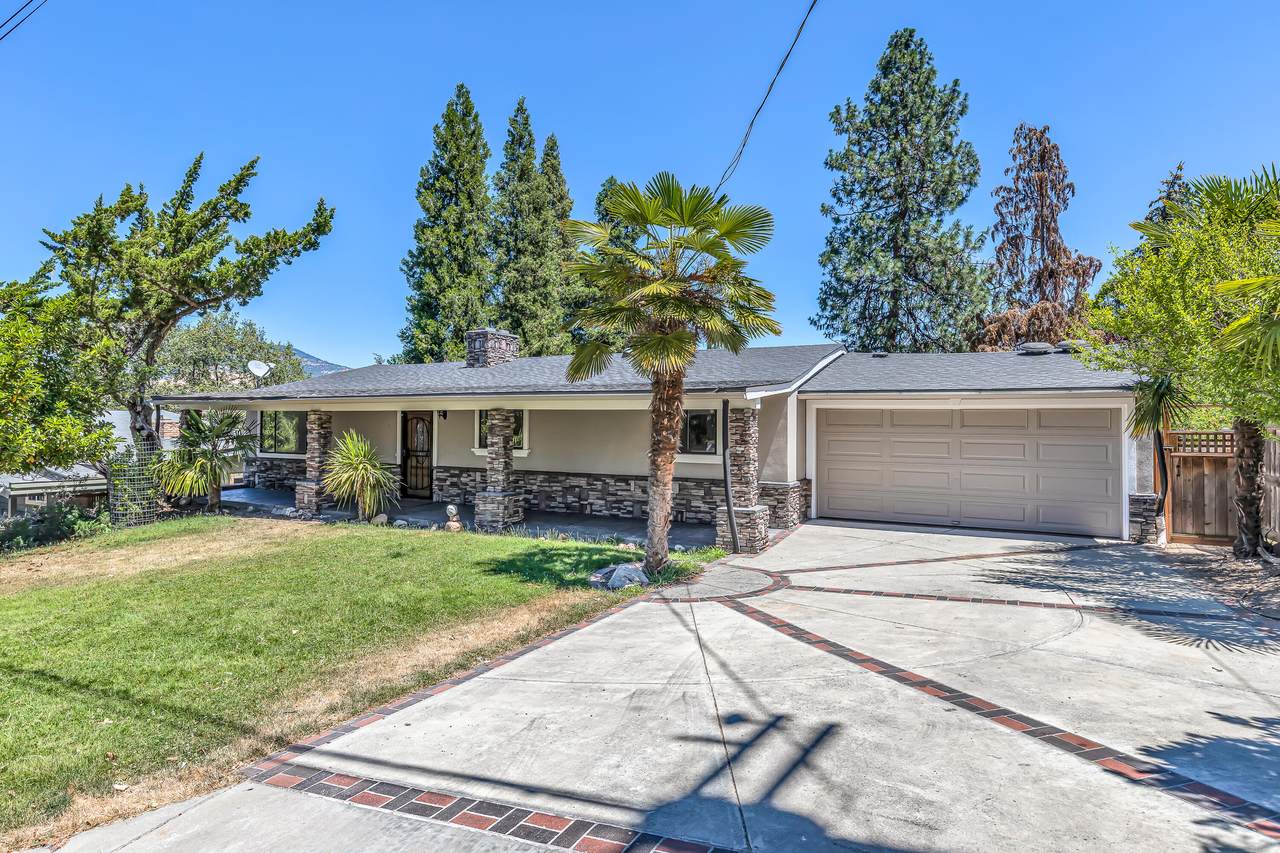 704 Elkader Street - Photo 1