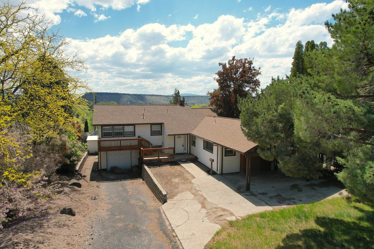 750 Ochoco Avenue - Photo 1