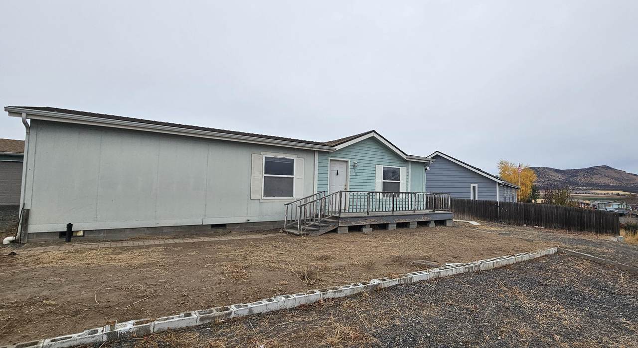 706 Center Ridge Drive - Photo 1