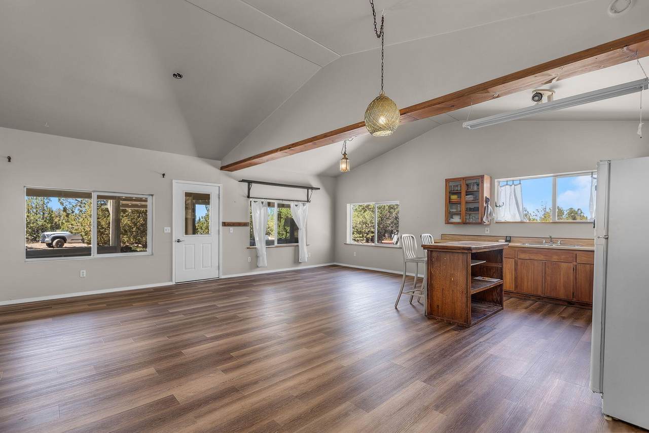 1088 Acacia Lane - Photo 1