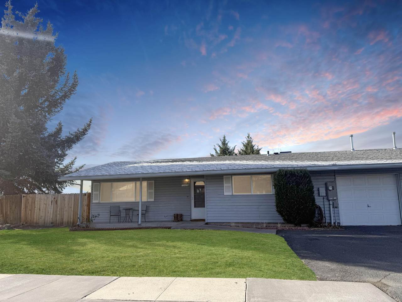 10428 Preddy Avenue - Photo 1