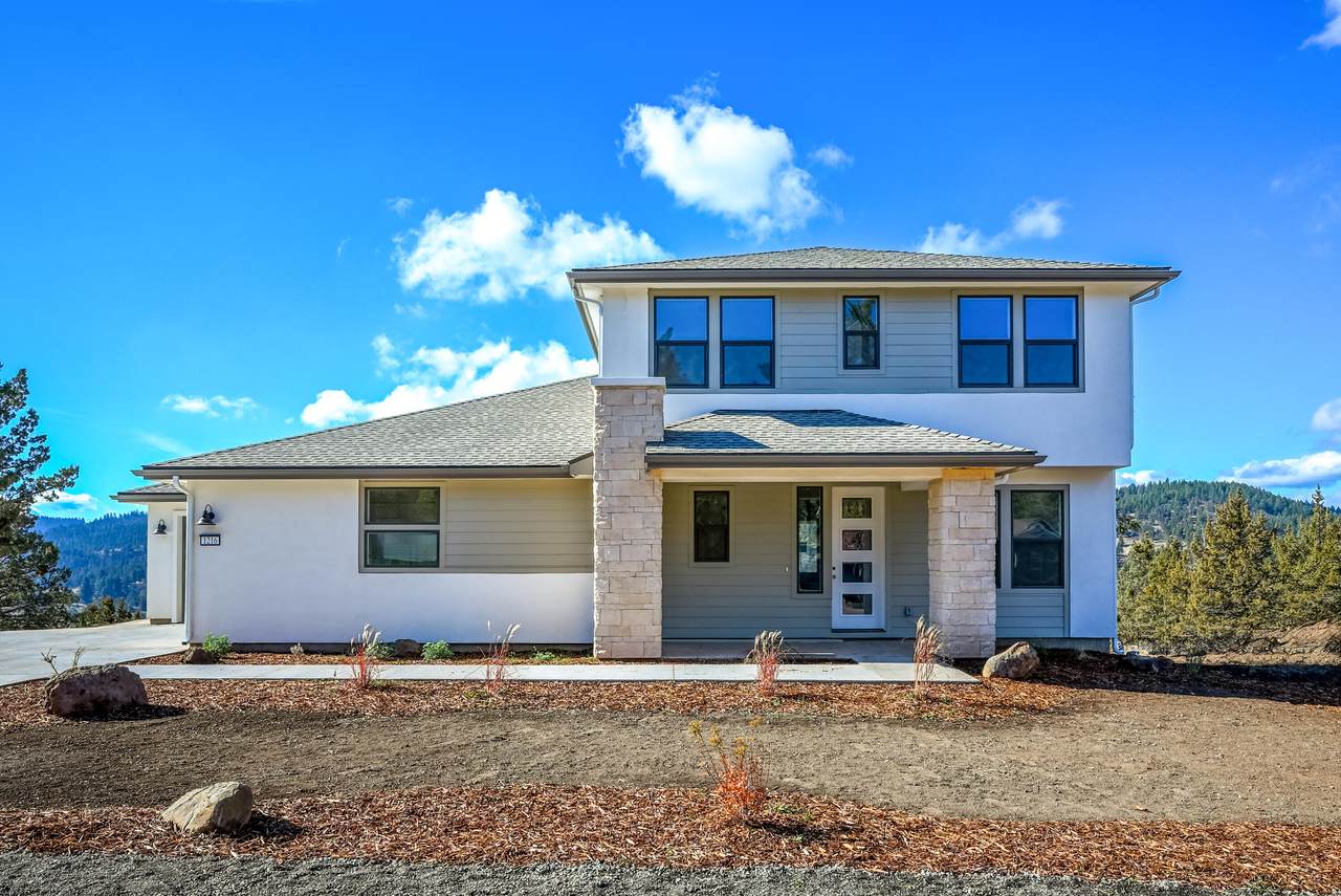 1216 Vine Maple Drive - Photo 1