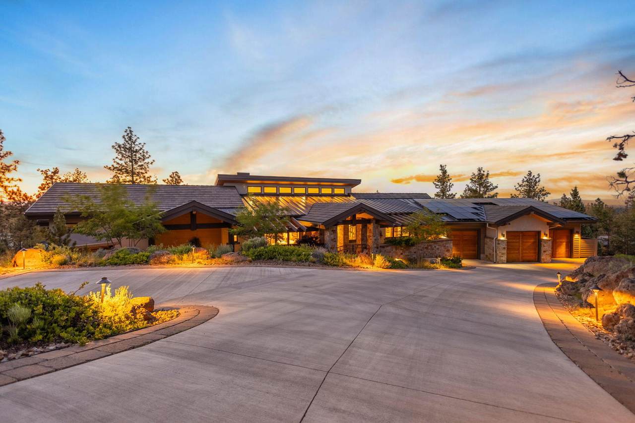 3487 Greenleaf Way - Photo 1