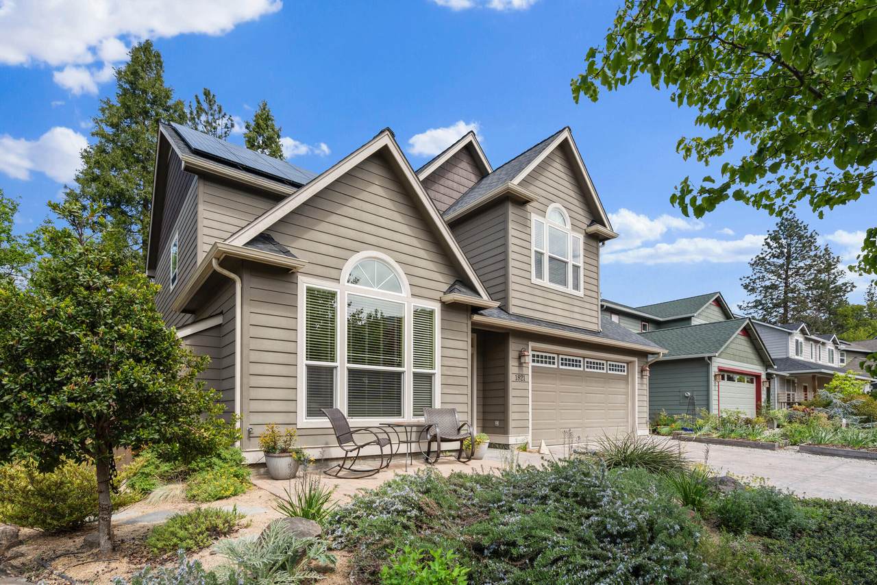 1821 Summer Place - Photo 1