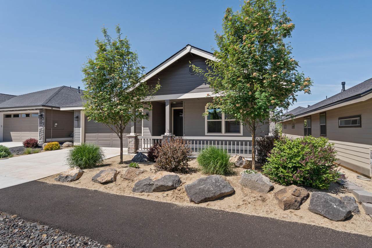 2771 23rd Loop - Photo 1