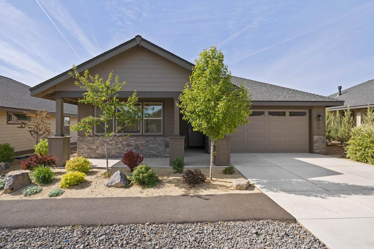 2366 Redwood Avenue - Photo 1