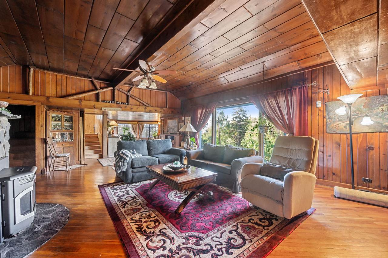 1049 Lakeshore Drive - Photo 1