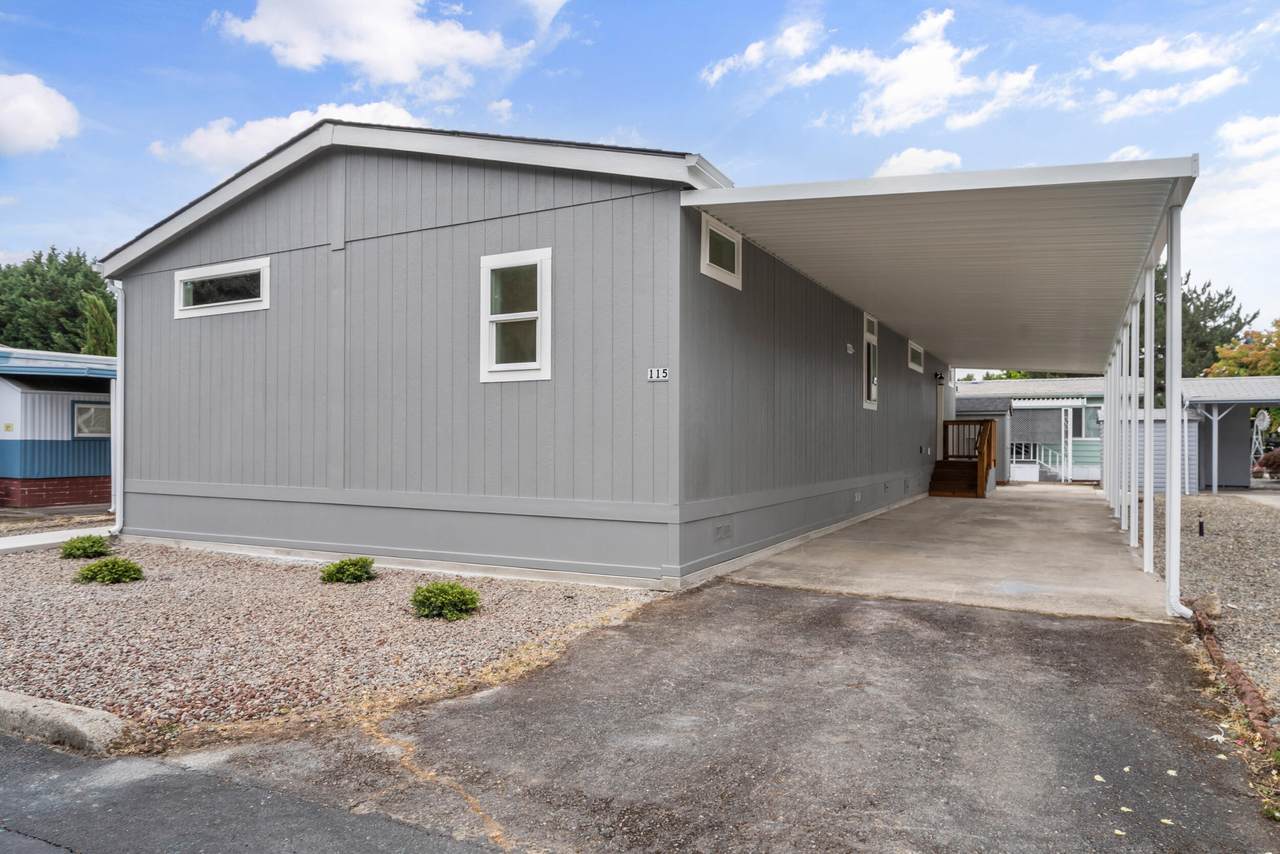 115 Orangewood Drive - Photo 1