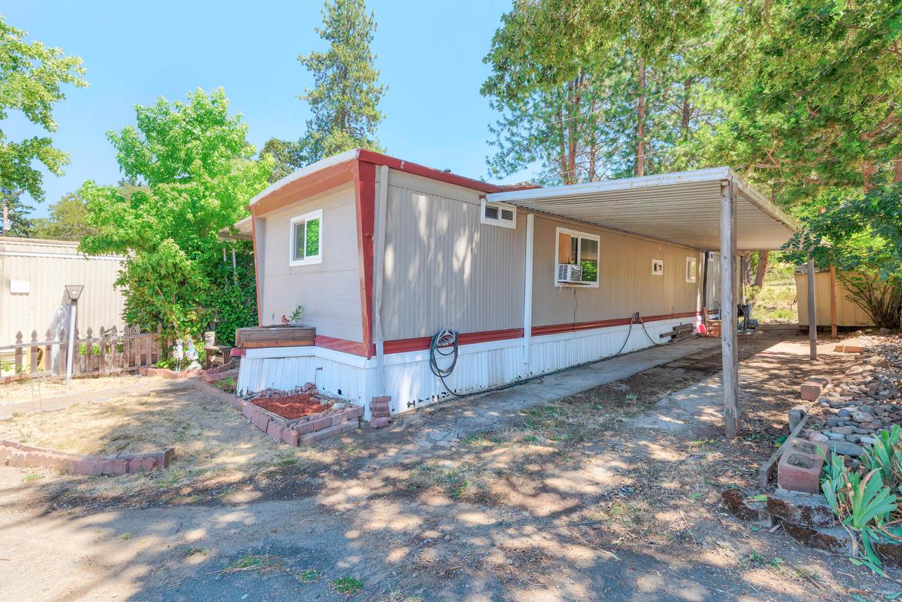 7001 Rogue River Highway - Photo 1