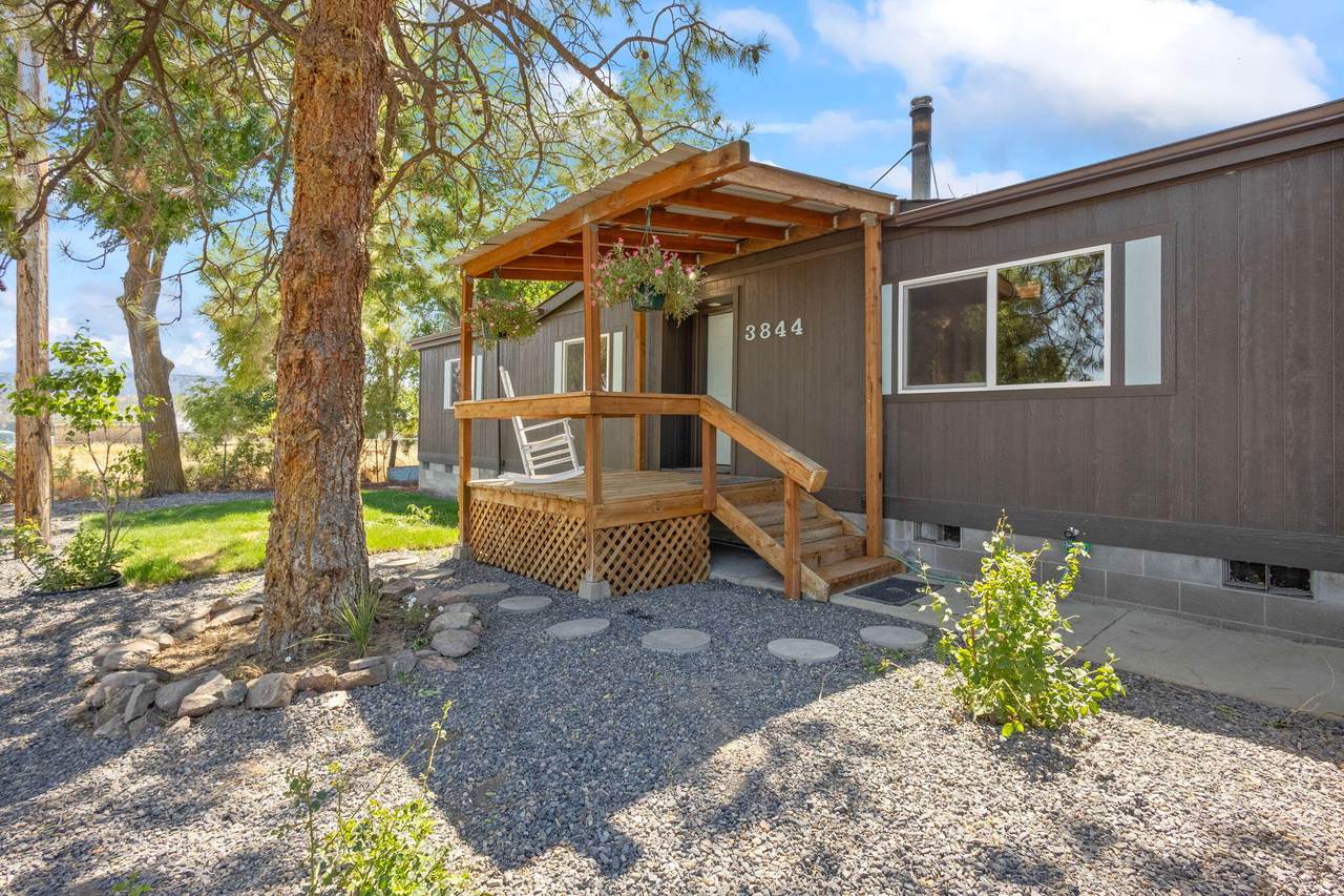 3844 Butte Lane - Photo 1