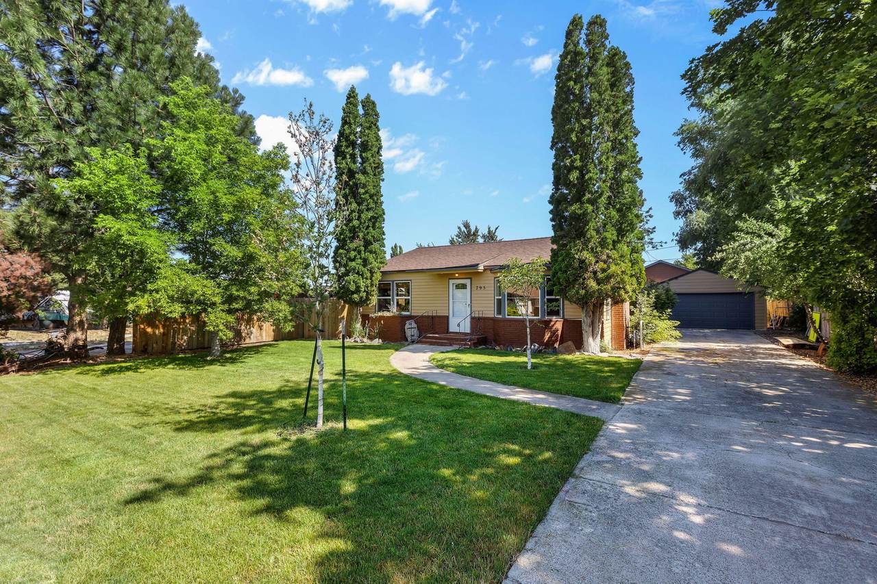 795 Ochoco Avenue - Photo 1