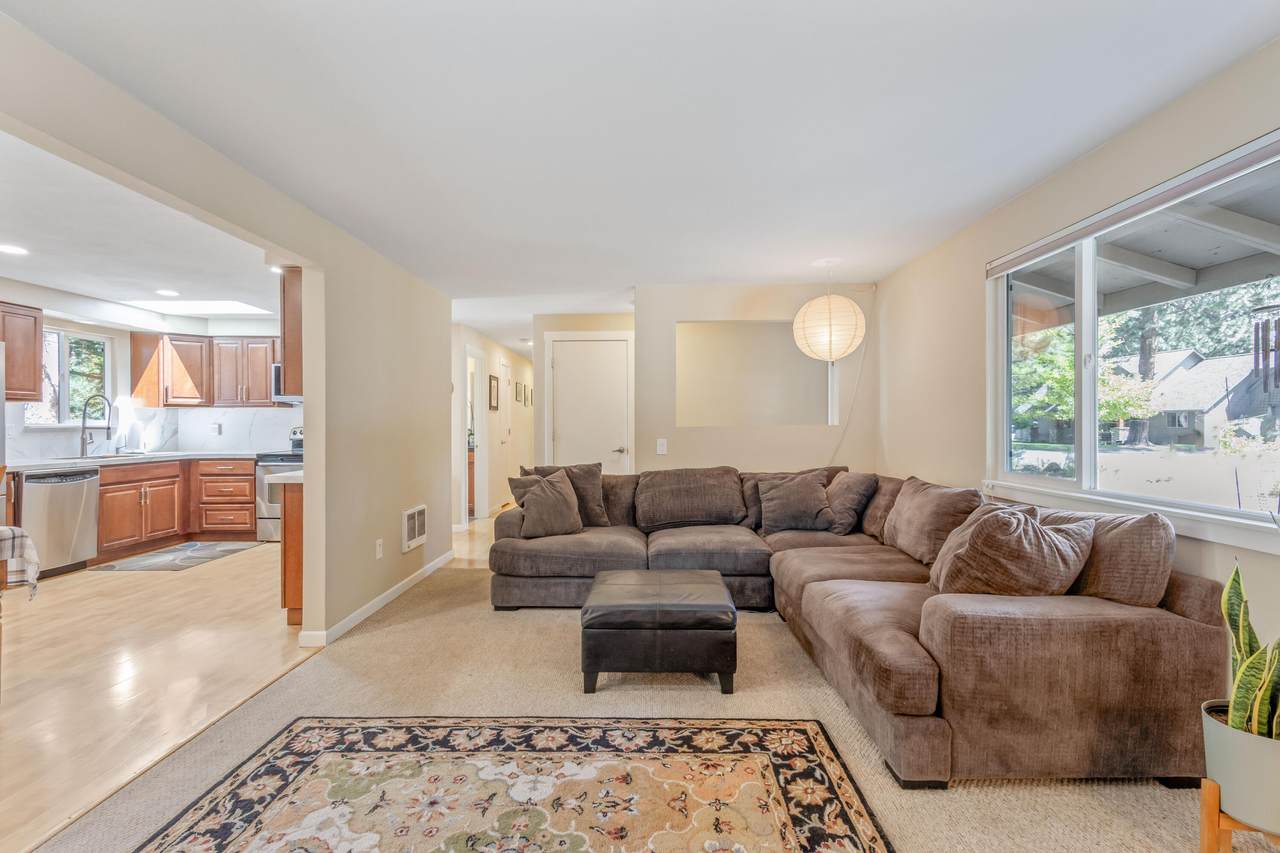 60939 Amethyst Street - Photo 1