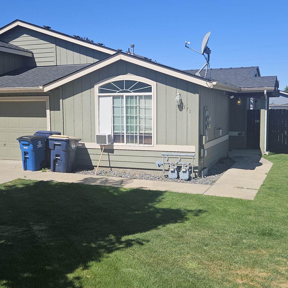 569 Negus Loop - Photo 1