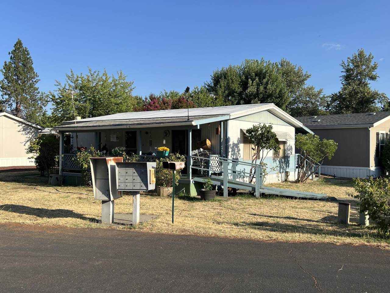 601 Woodlawn Circle - Photo 1