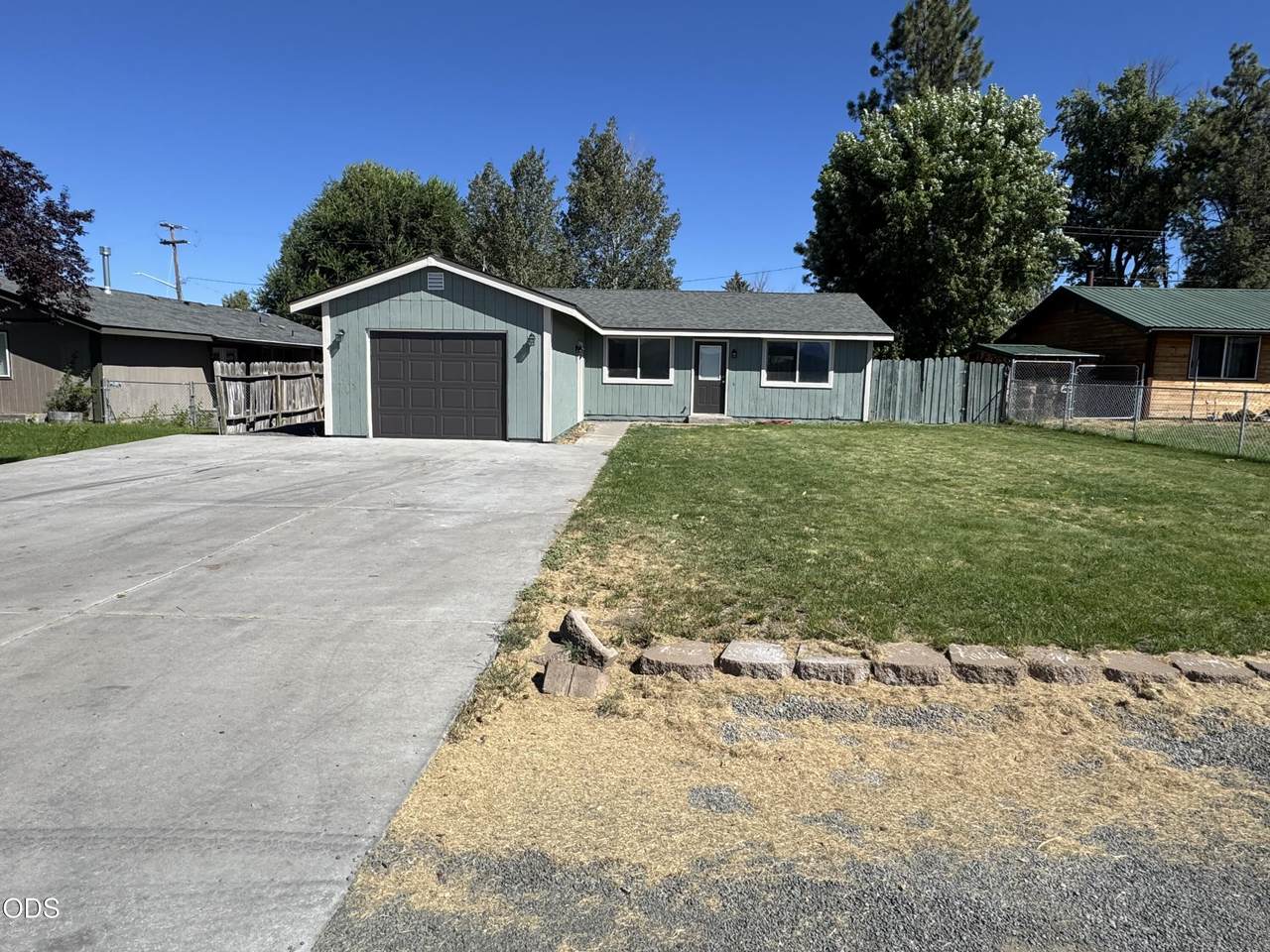 31643 Klamath Street - Photo 1