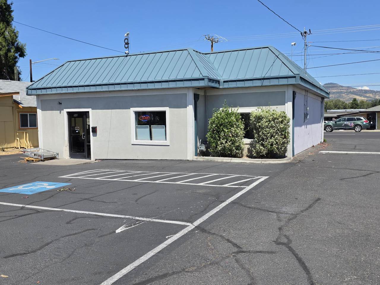 844 Riverside Avenue - Photo 1