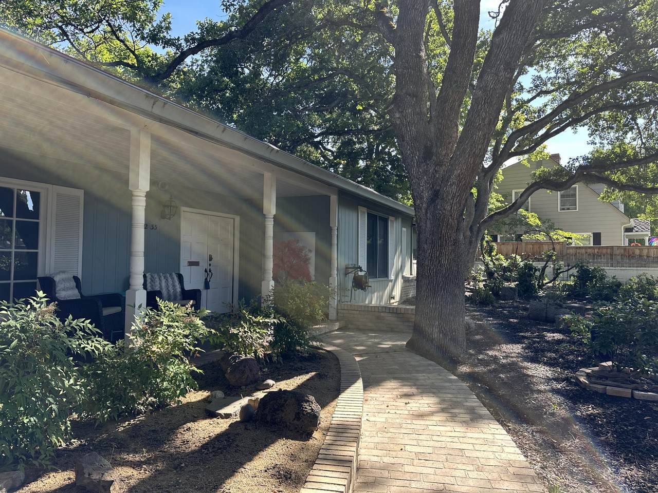 2233 Oakwood Drive - Photo 1