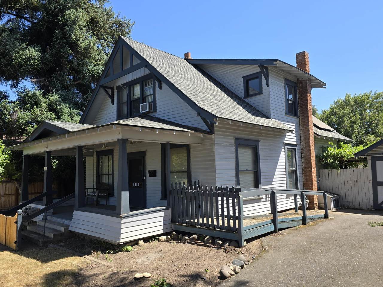 214 Stark Street - Photo 1