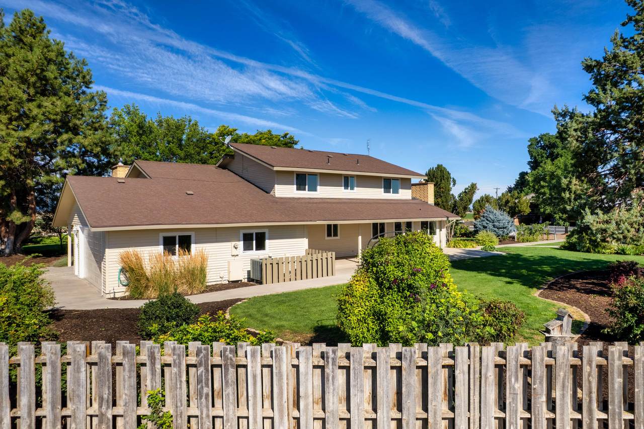 547 Bear Drive - Photo 1