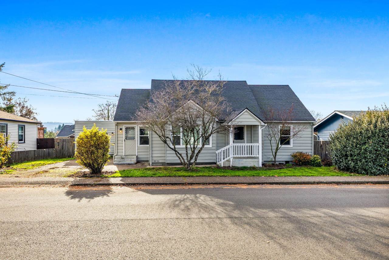 221 Rainbow Avenue - Photo 1