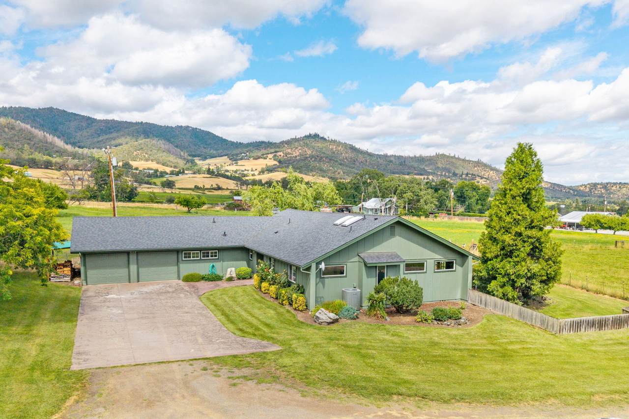 941 Beeson Lane - Photo 1