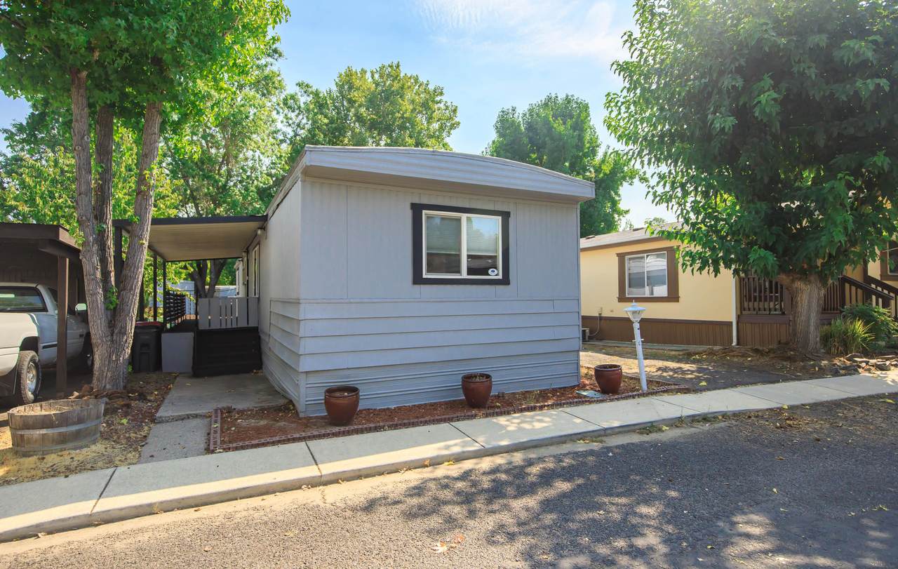 1055 N Fifth Street - Photo 1