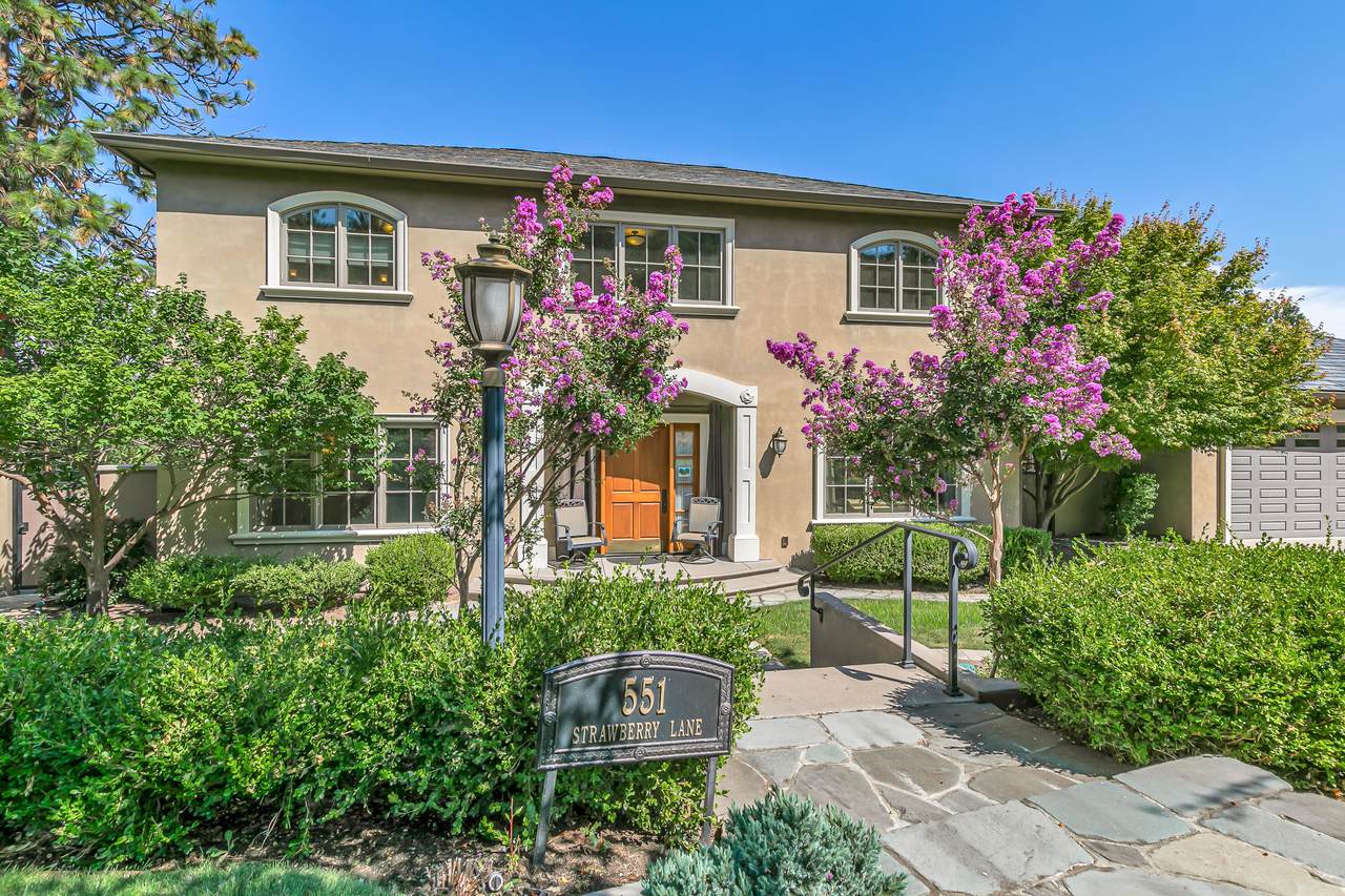 551 Strawberry Lane - Photo 1