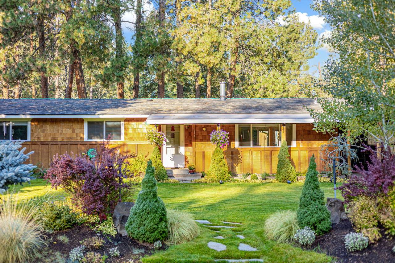 657 Fir Street - Photo 1