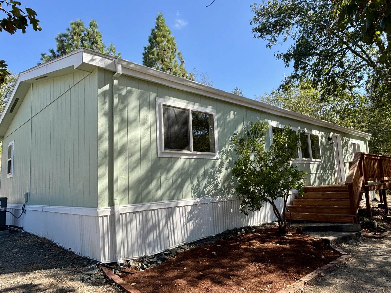 581 Azalea Drive - Photo 1