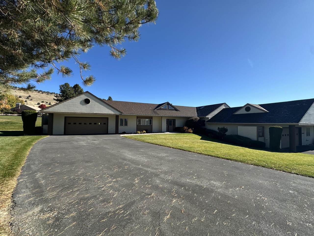 9221 St Andrews Circle - Photo 1