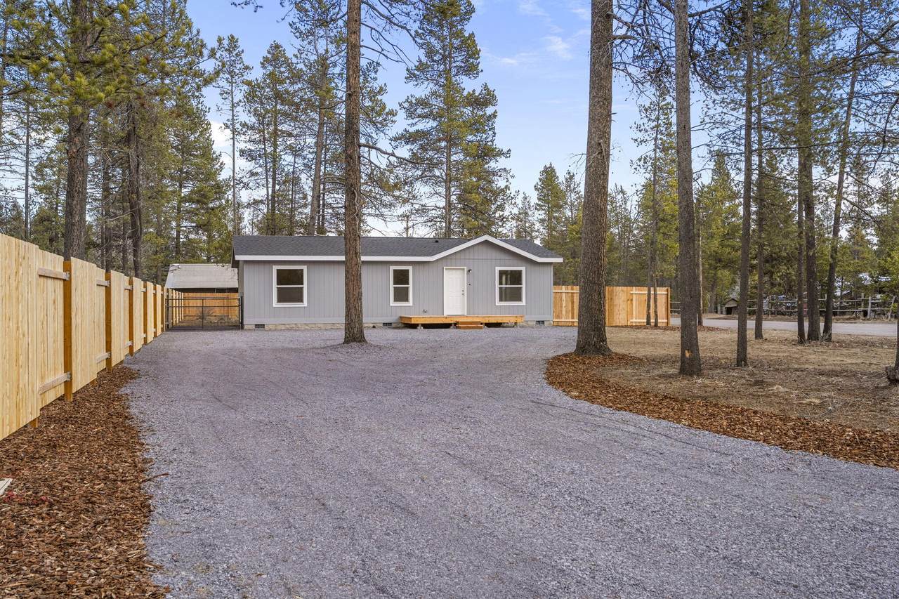 52702 Oak Drive - Photo 1