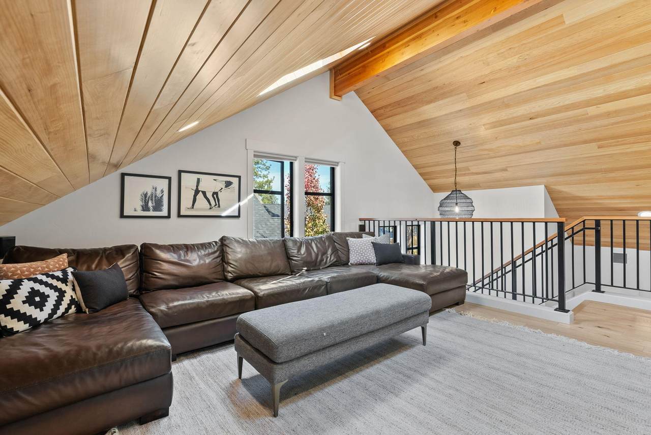 1185 Singleton Place - Photo 1