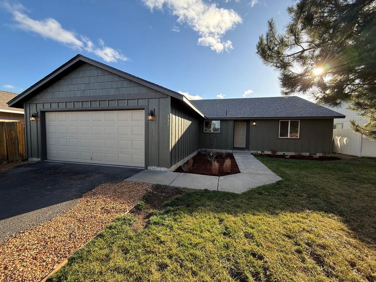 537 Ponderosa Drive - Photo 1