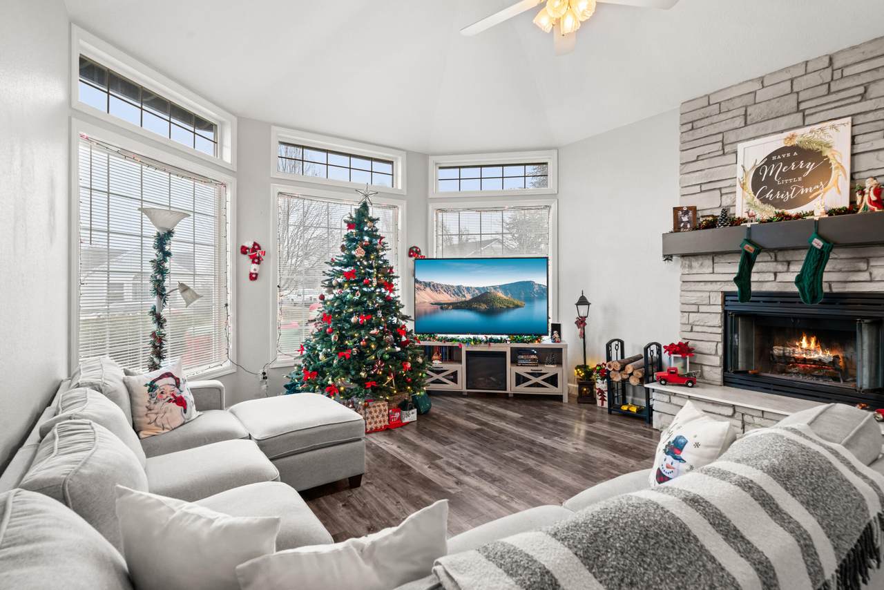 2754 Juanita Avenue - Photo 1