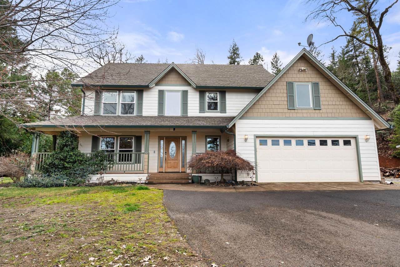 301 Leeannas Way - Photo 1