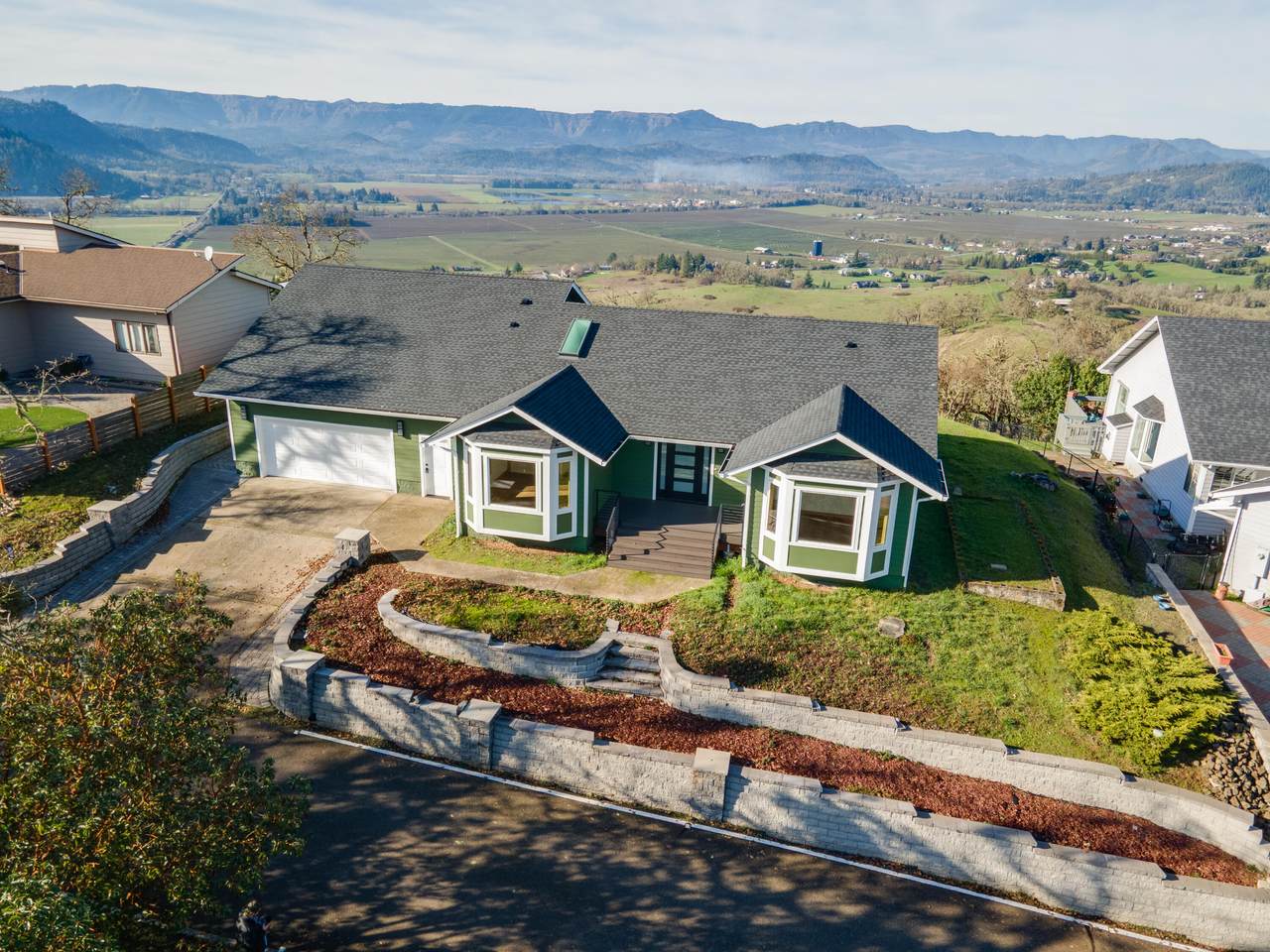 383 Ridgecrest Drive - Photo 1