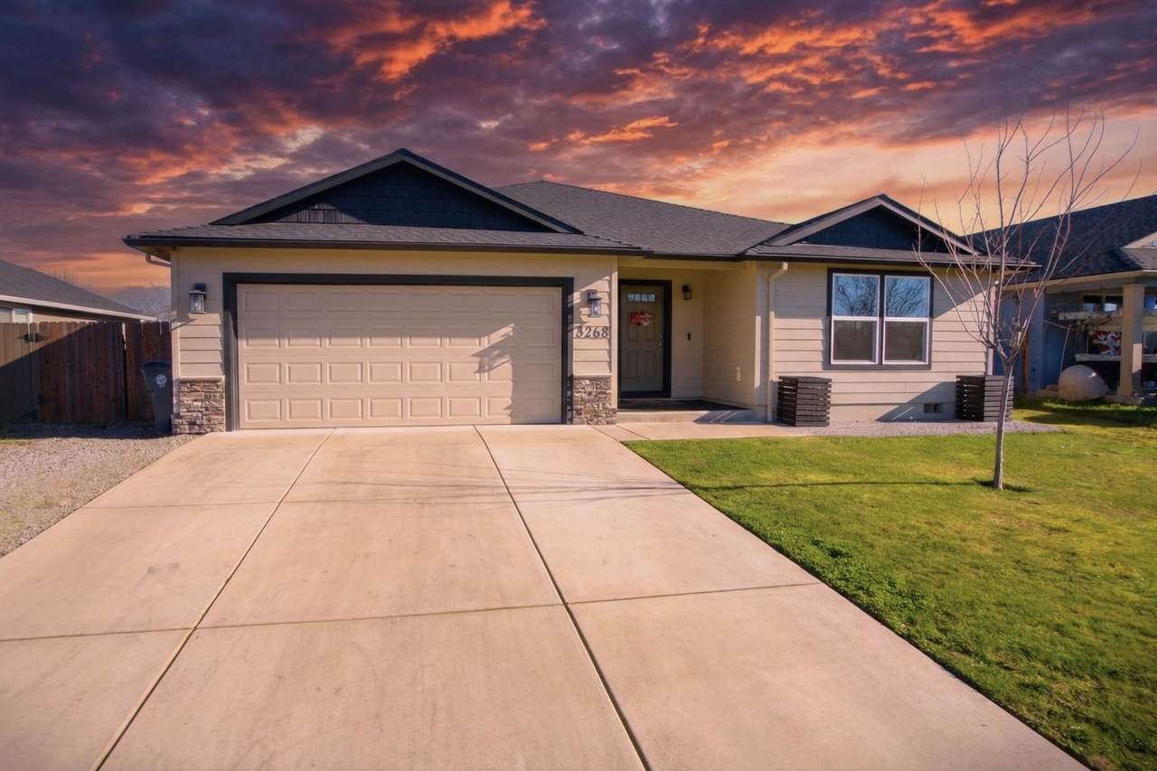 8268 29th Street - Photo 1