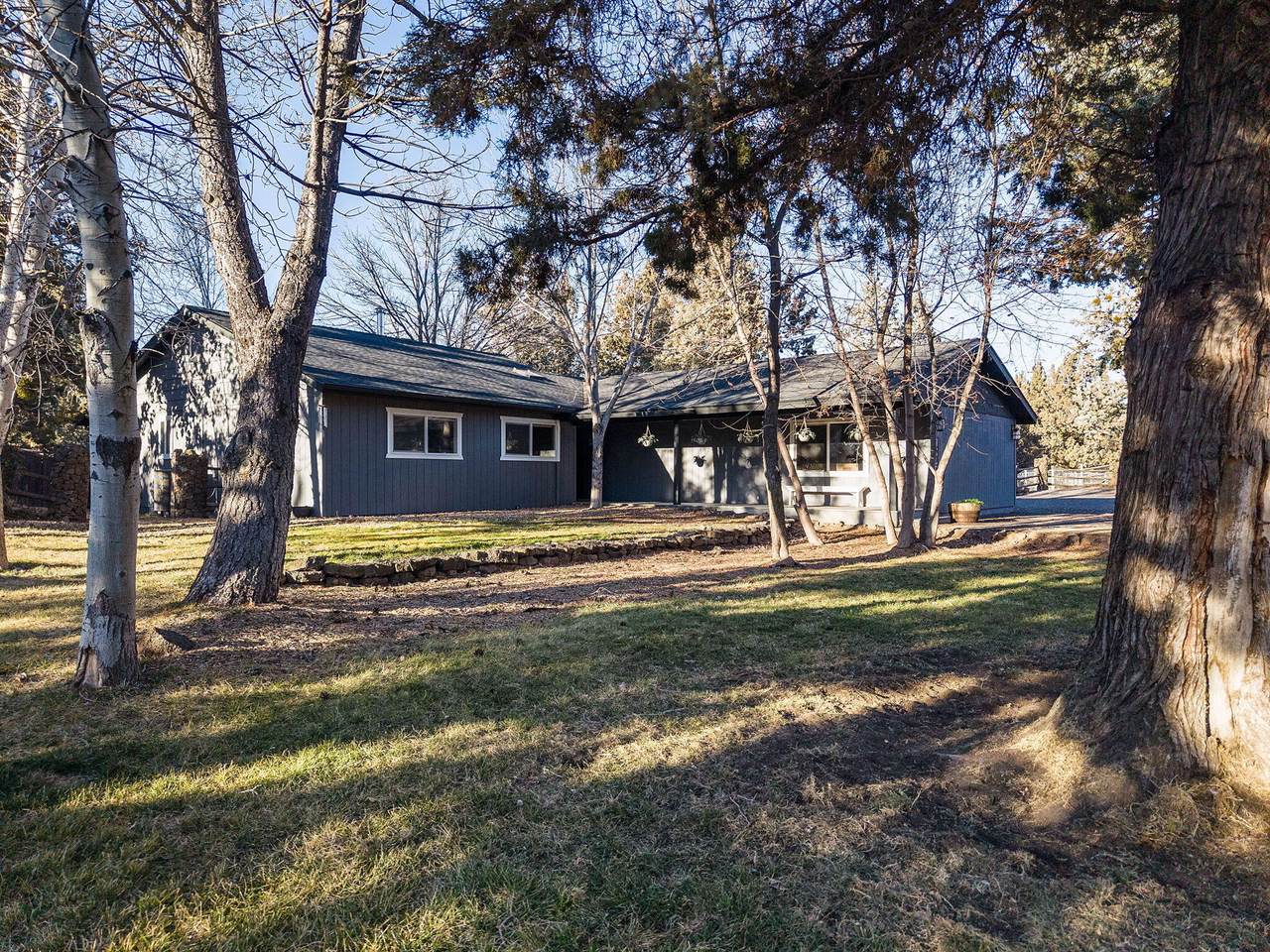 63425 Deschutes Market Road - Photo 1