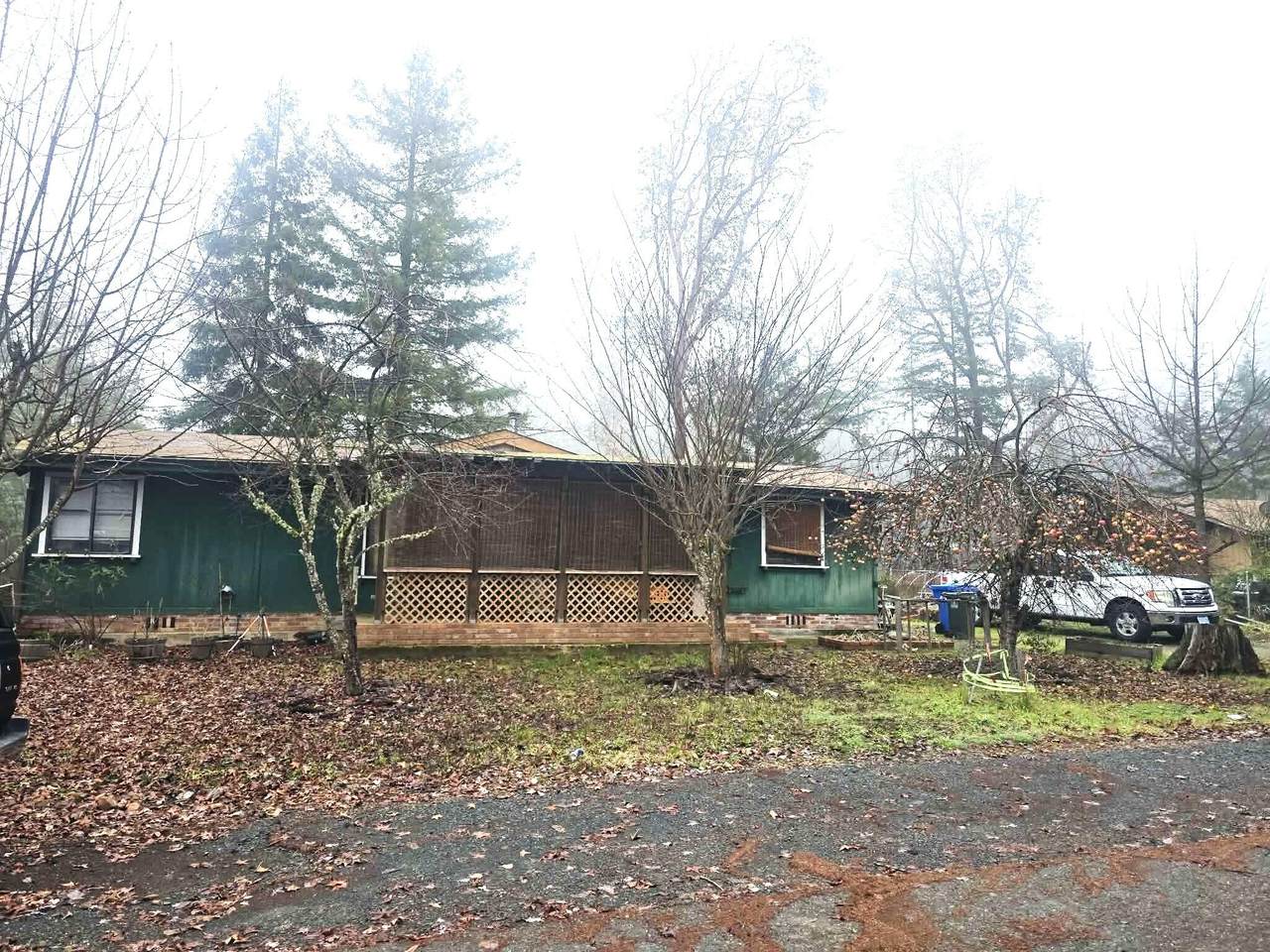 637 Frederick Court - Photo 1