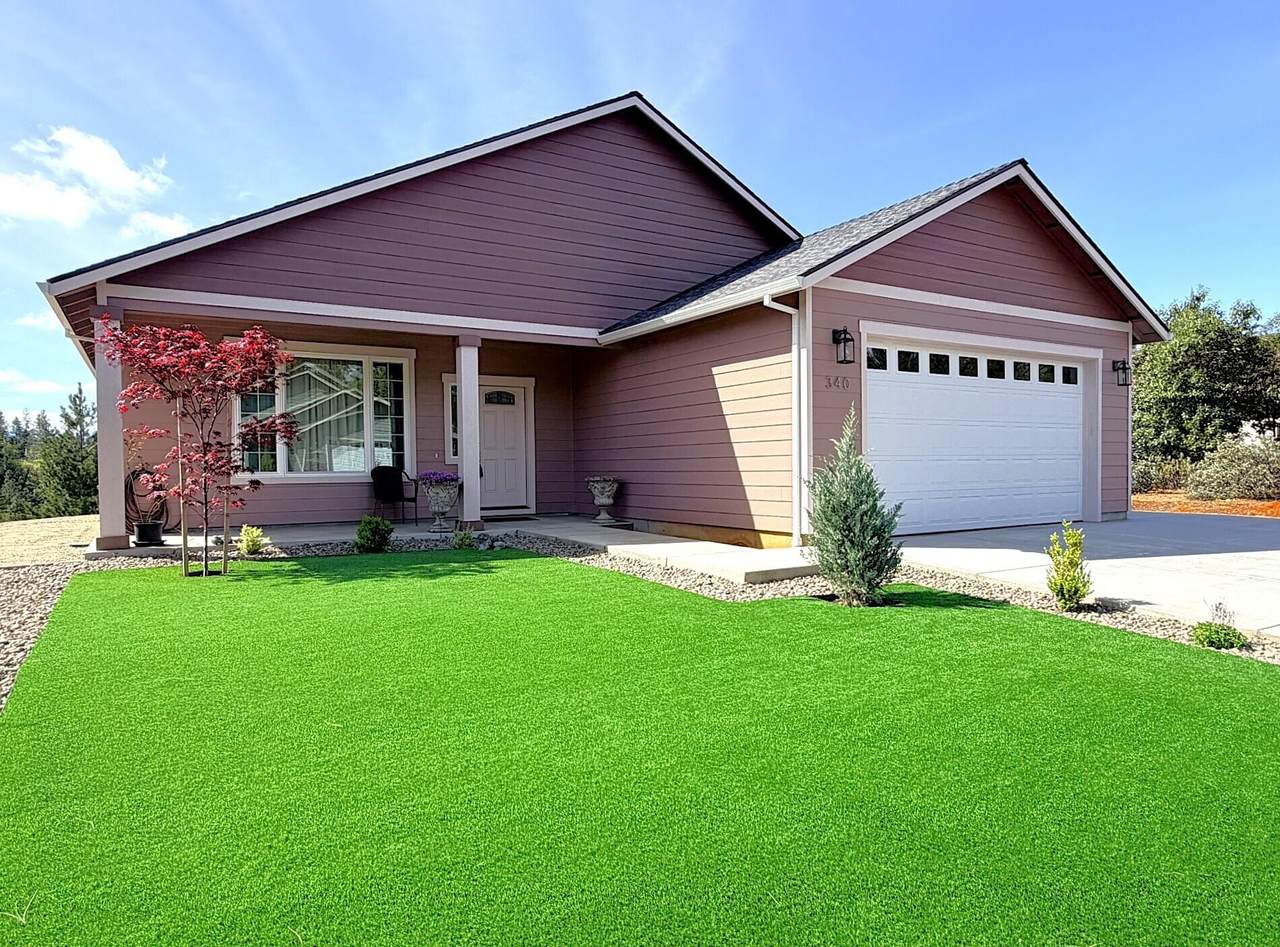340 Cedar Ridge Drive - Photo 1